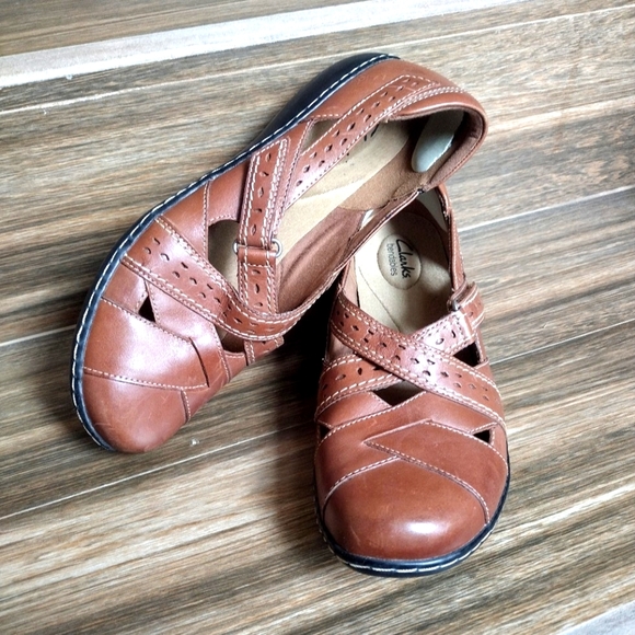 Women's Clark's Ashland Spin Slip On - Picture 1 of 8